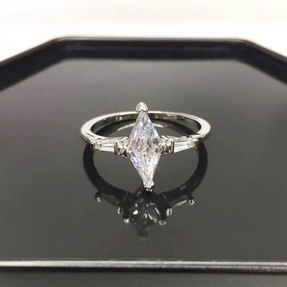 NEW Women's‎ Marquis Platinum Plated Simulated Diamond Band Ring Size 7